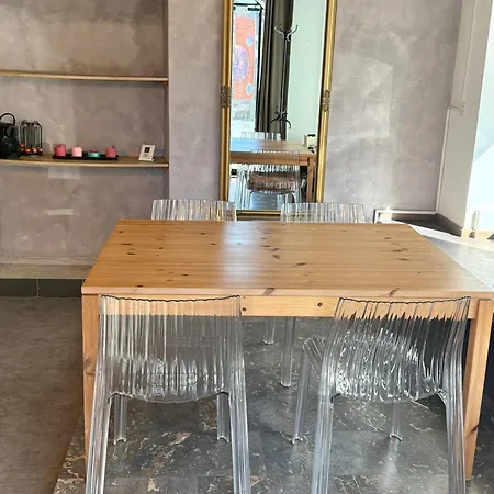 Apartment Historic Beneath The Castle In The Old Centre Ljubljana