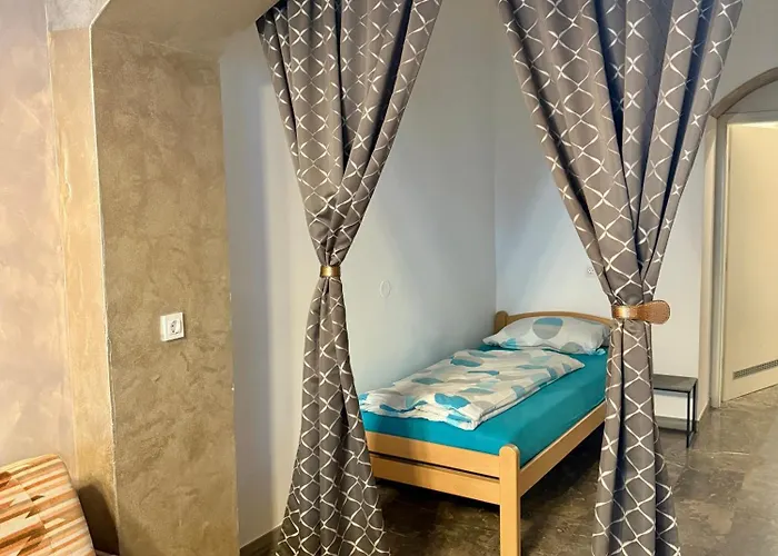 Historic Beneath The Castle In The Old Centre